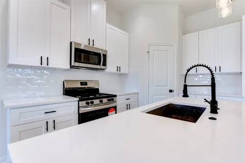 $335,000 | 6807 Paris Street, Houston, TX 77021