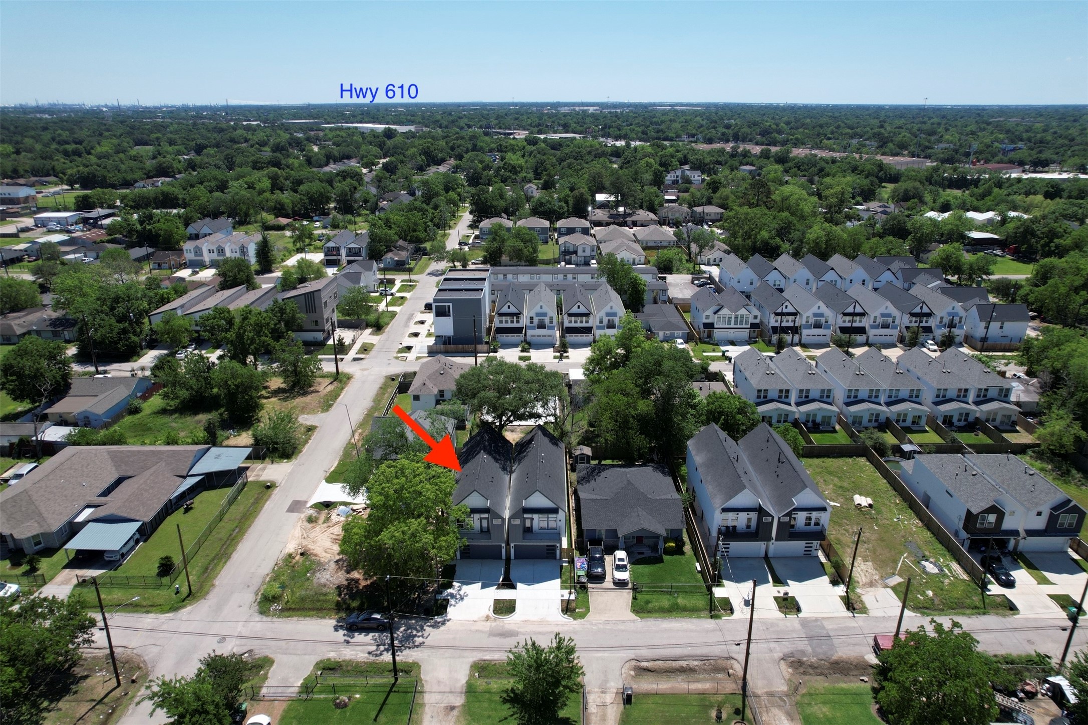 6807 Paris Street Houston, TX 77021 - Photo 33 of 37 Aerial view showcasing the property alongside surrounding new construction, highlighting the area’s ongoing growth and development. A mix of modern homes and established residences creates a balanced neighborhood with strong future upside.