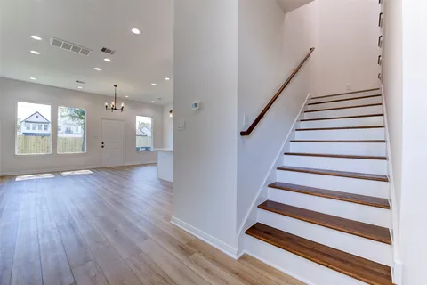 $335,000 | 6807 Paris Street, Houston, TX 77021