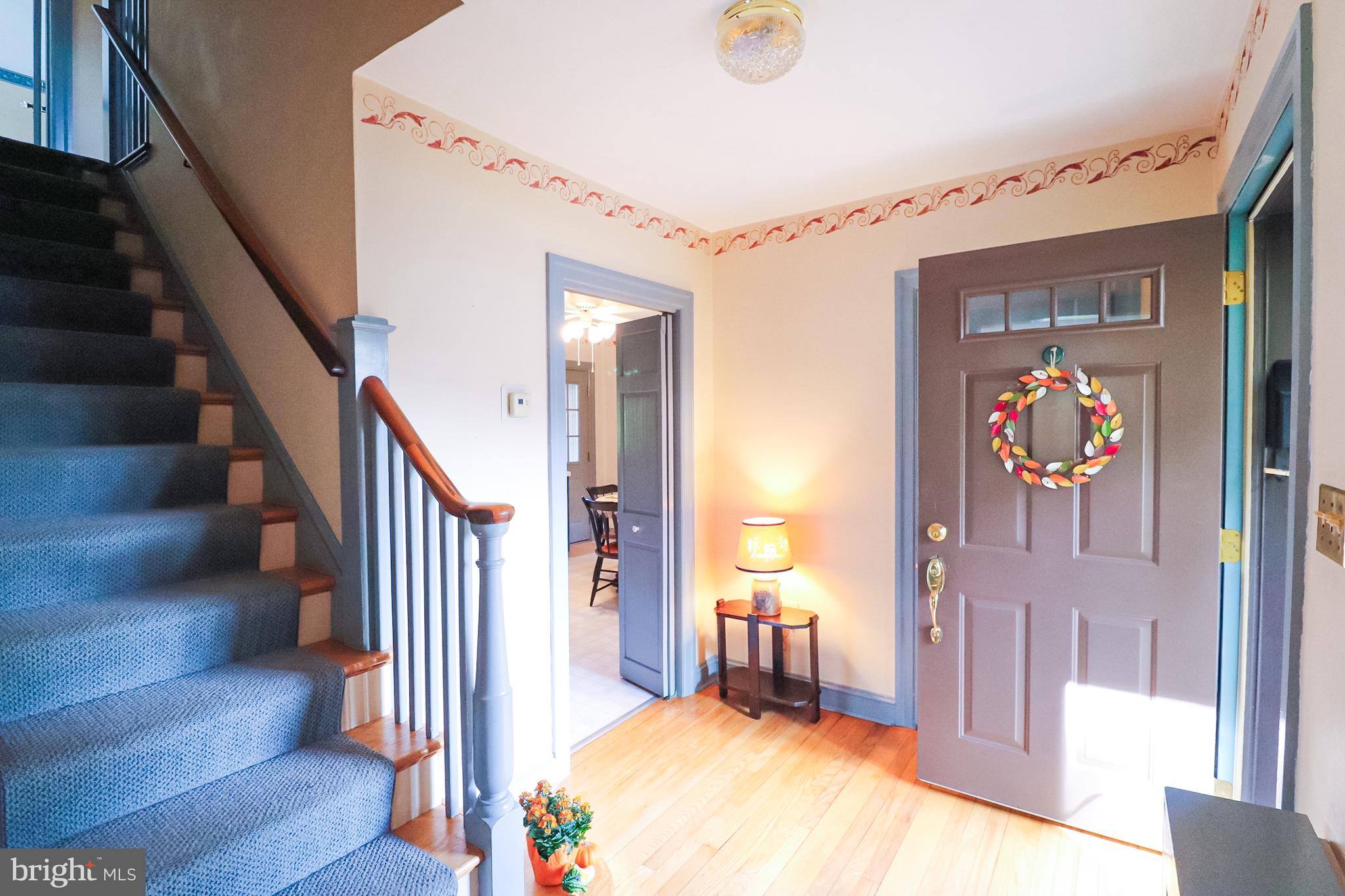 1503 River Road Wilmington, DE 19809 - Photo 3 of 29 Foyer