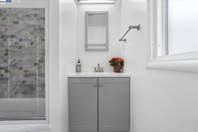 $888,888 | 15106 Edgemoor Street, San Leandro, CA 94579