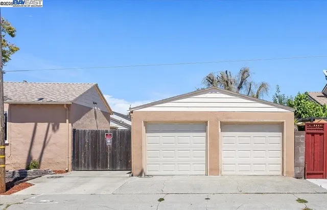 $888,888 | 15106 Edgemoor Street, San Leandro, CA 94579