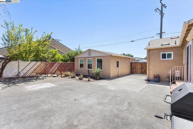 $888,888 | 15106 Edgemoor Street, San Leandro, CA 94579