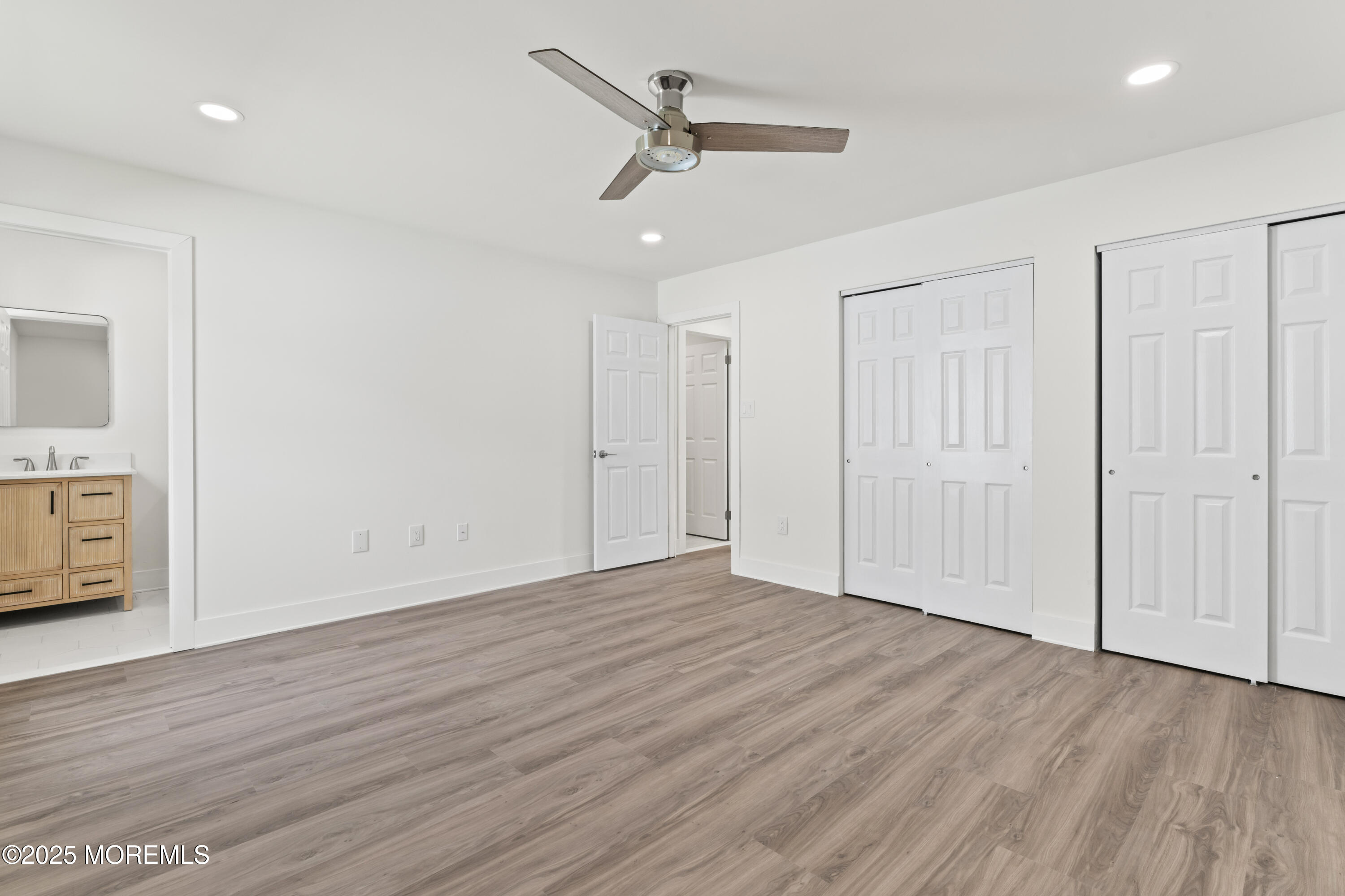 5 Ivy Ridge Close, Unit 1000 Freehold, NJ 07728 - Photo 13 of 23 Master Bedroom