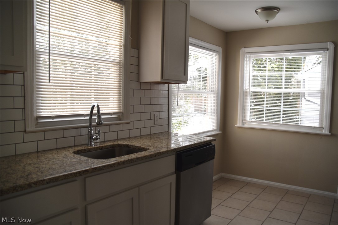 3719 Riedham Road Cleveland, OH 44120 - Photo 10 of 21