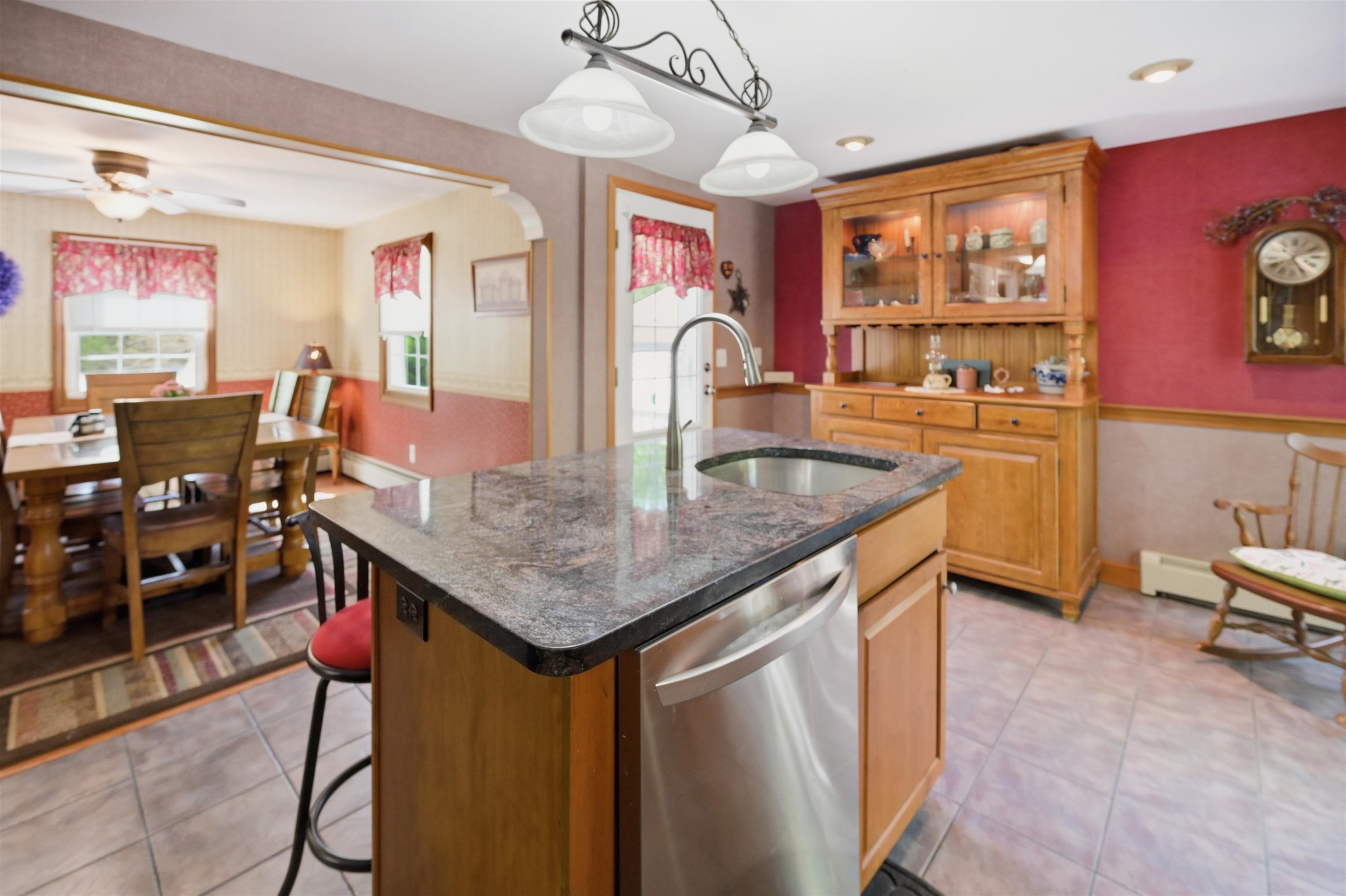 84 Woodridge Road Hampstead, NH 03826 - Photo 8 of 49