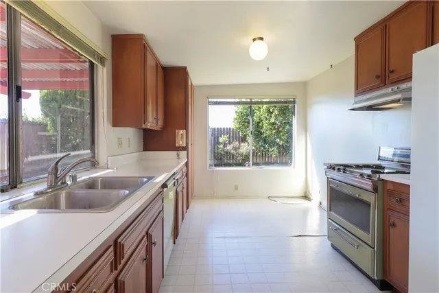 $750,000 | 20119 Galway Avenue, Carson, CA 90746