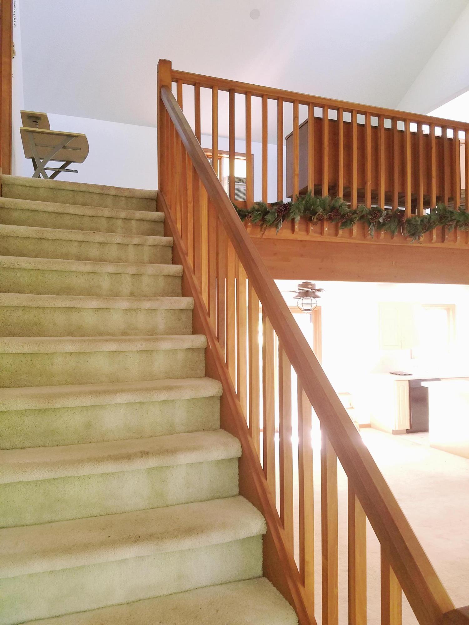 217 Ravenhill Road Tamiment, PA 18371 - Photo 24 of 47 stairs