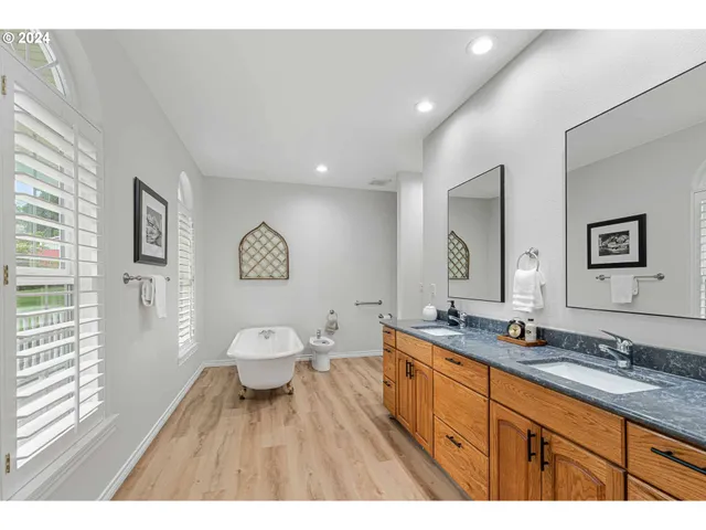 $1,899,900 | 55051 Fullerton Road, Warren, OR 97053