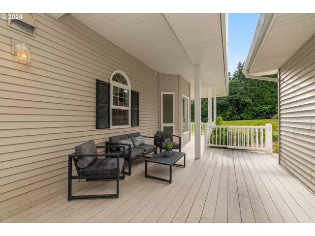 $1,899,900 | 55051 Fullerton Road, Warren, OR 97053