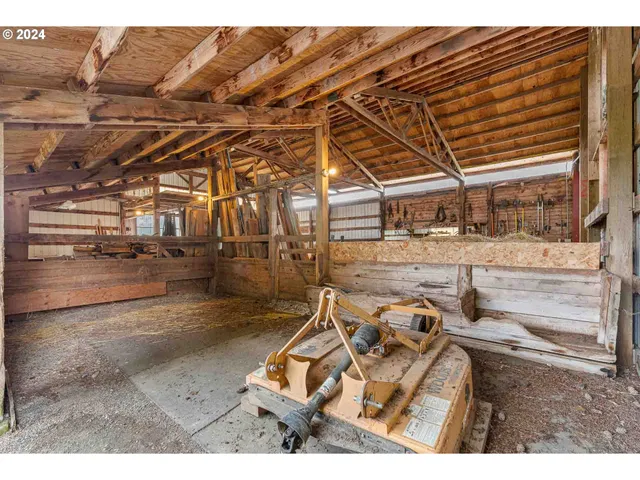 $1,899,900 | 55051 Fullerton Road, Warren, OR 97053