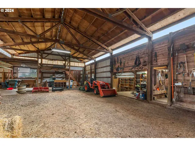 $1,899,900 | 55051 Fullerton Road, Warren, OR 97053