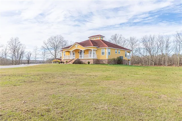 $599,900 | 290 Lucy Belle Drive, Marksville, LA 71351