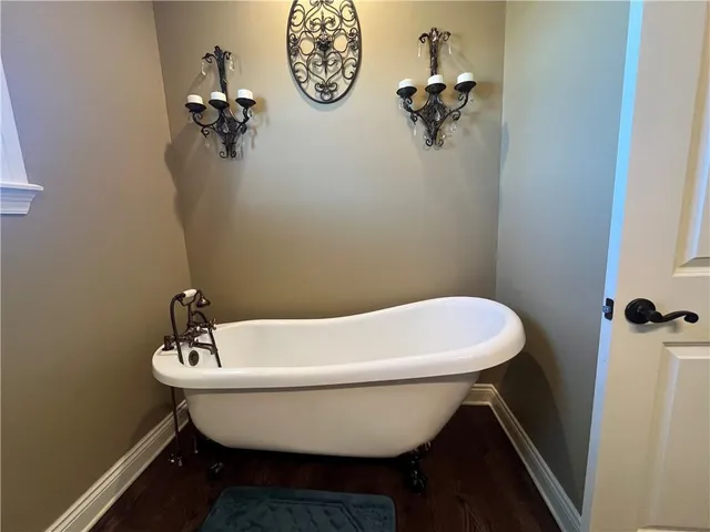 $599,900 | 290 Lucy Belle Drive, Marksville, LA 71351