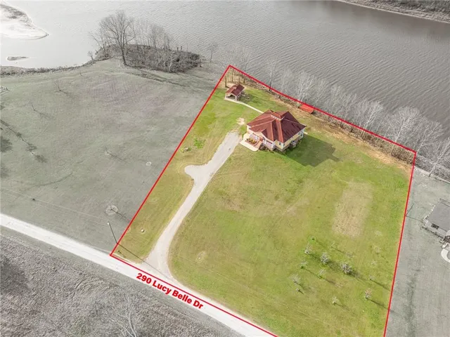 $599,900 | 290 Lucy Belle Drive, Marksville, LA 71351