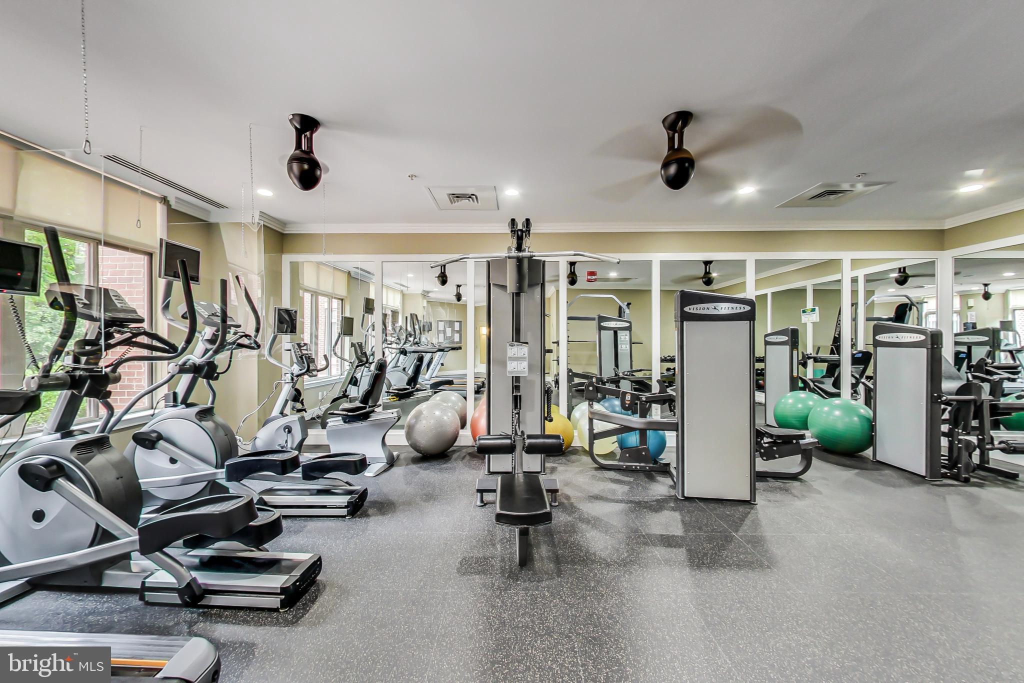 4480 Market Commons Drive, Unit 715 Fairfax, VA 22033 - Photo 29 of 48