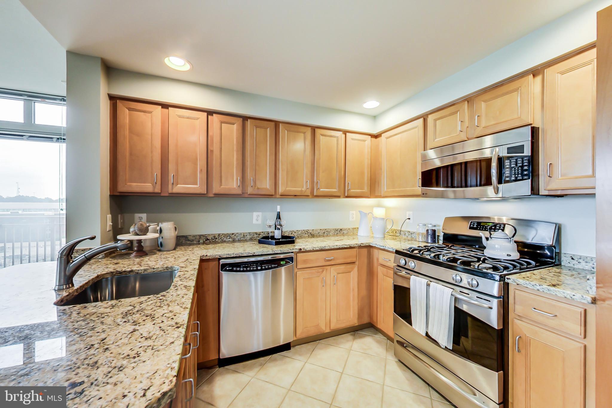 4480 Market Commons Drive, Unit 715 Fairfax, VA 22033 - Photo 10 of 48