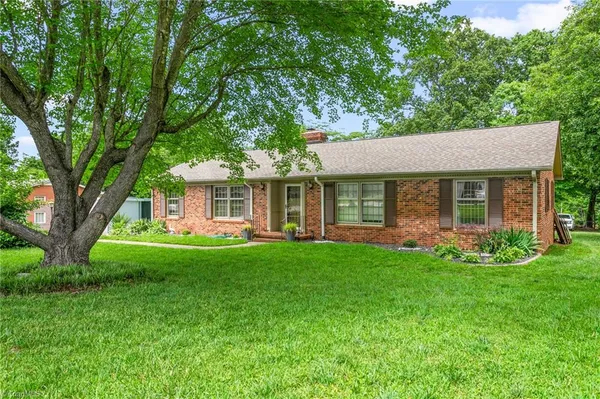 $314,900 | 3611 Esterwood Road, Greensboro, NC 27214