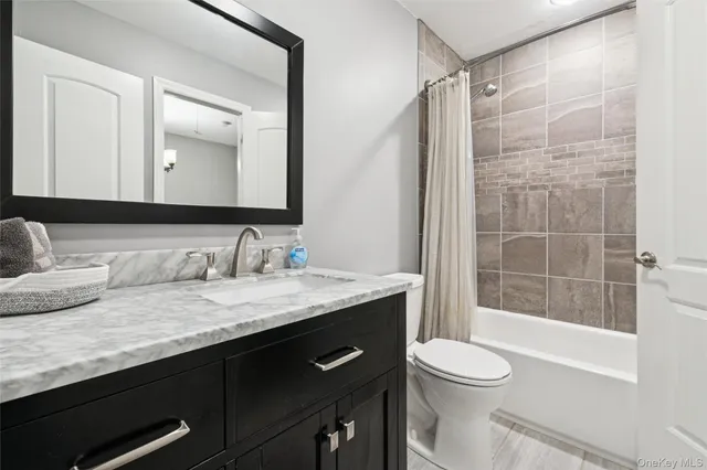 $499,990 | 15 Gazebo Lane, Holtsville, NY 11742