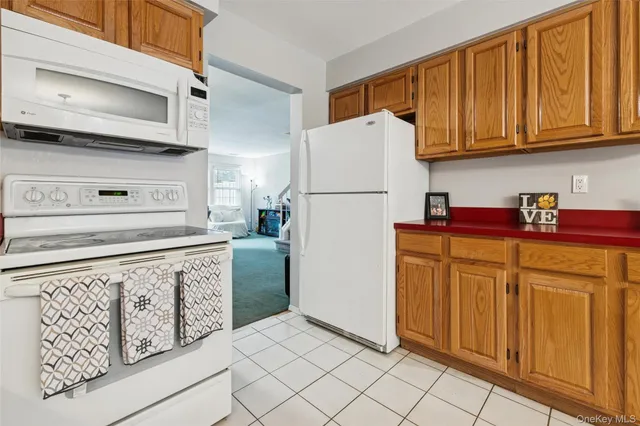 $499,990 | 15 Gazebo Lane, Holtsville, NY 11742