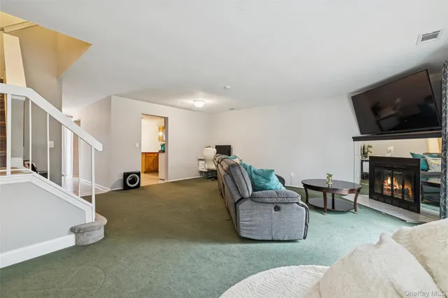 $499,990 | 15 Gazebo Lane, Holtsville, NY 11742