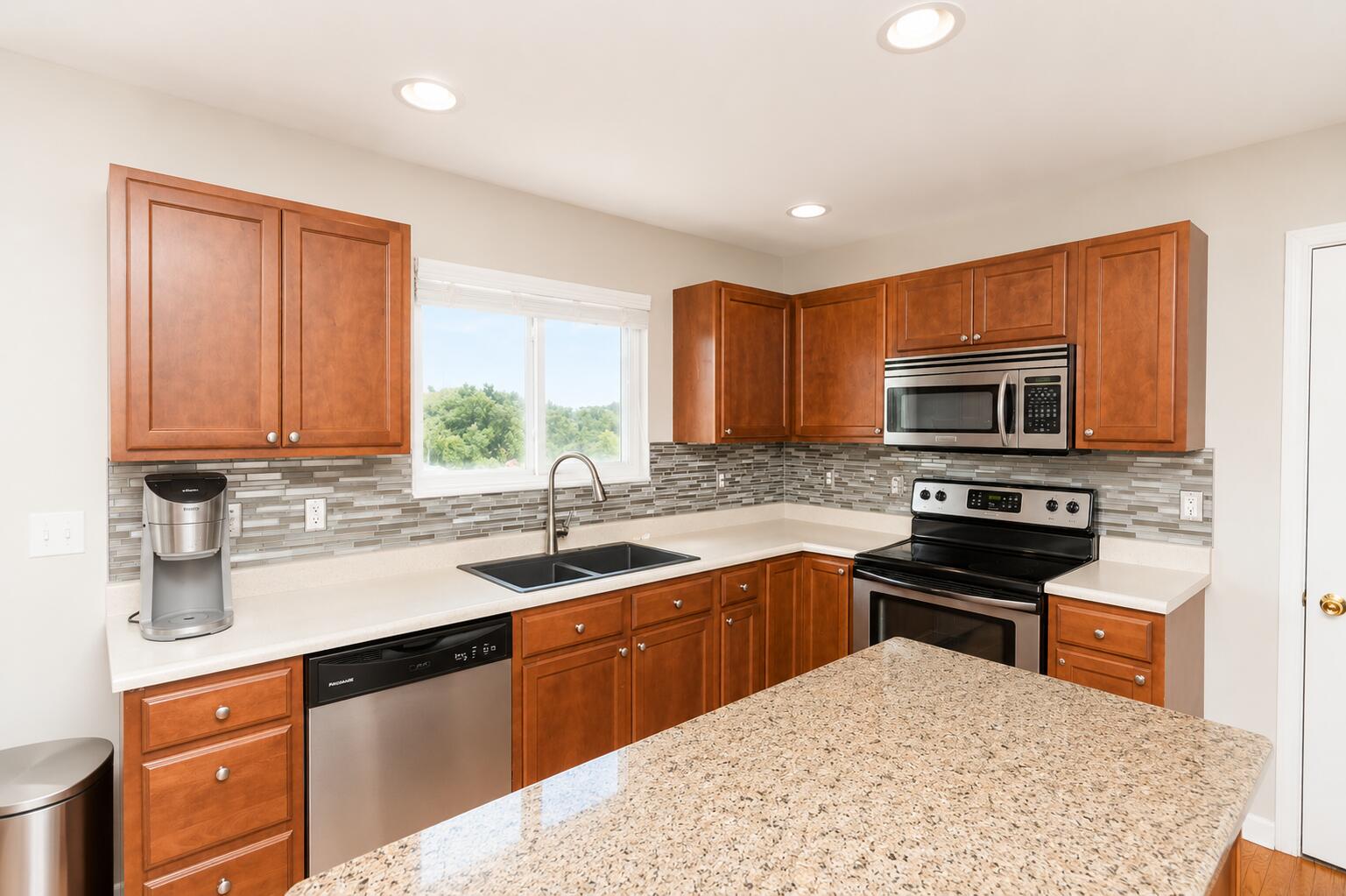 6299 Finchley Road Independence, KY 41051 - Photo 11 of 29 kitchen (2)