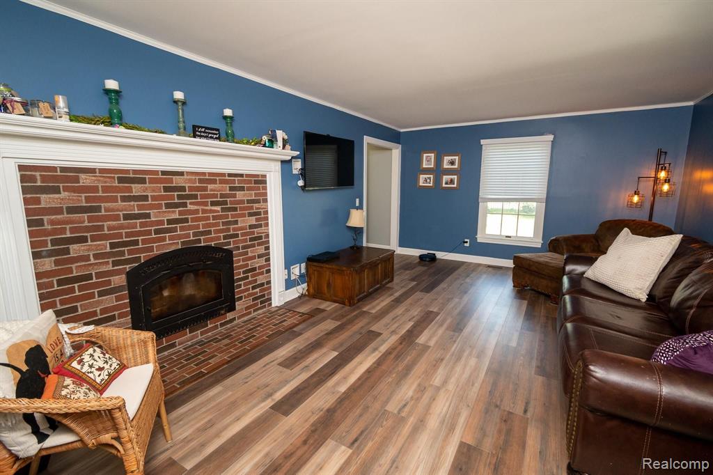 2627 Fisk Road Howell, MI 48843 - Photo 7 of 20