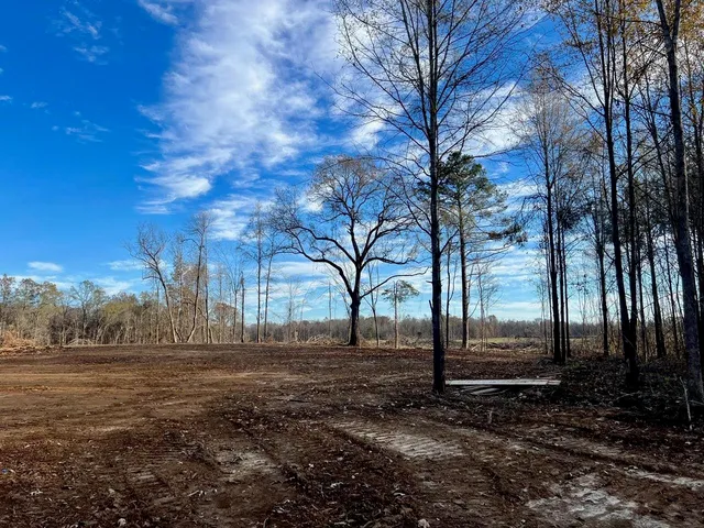 a picture of a bathroom