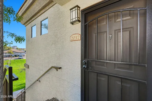 $320,000 | 1941 South Pierpont Drive, Unit 2037, Mesa, AZ 85206
