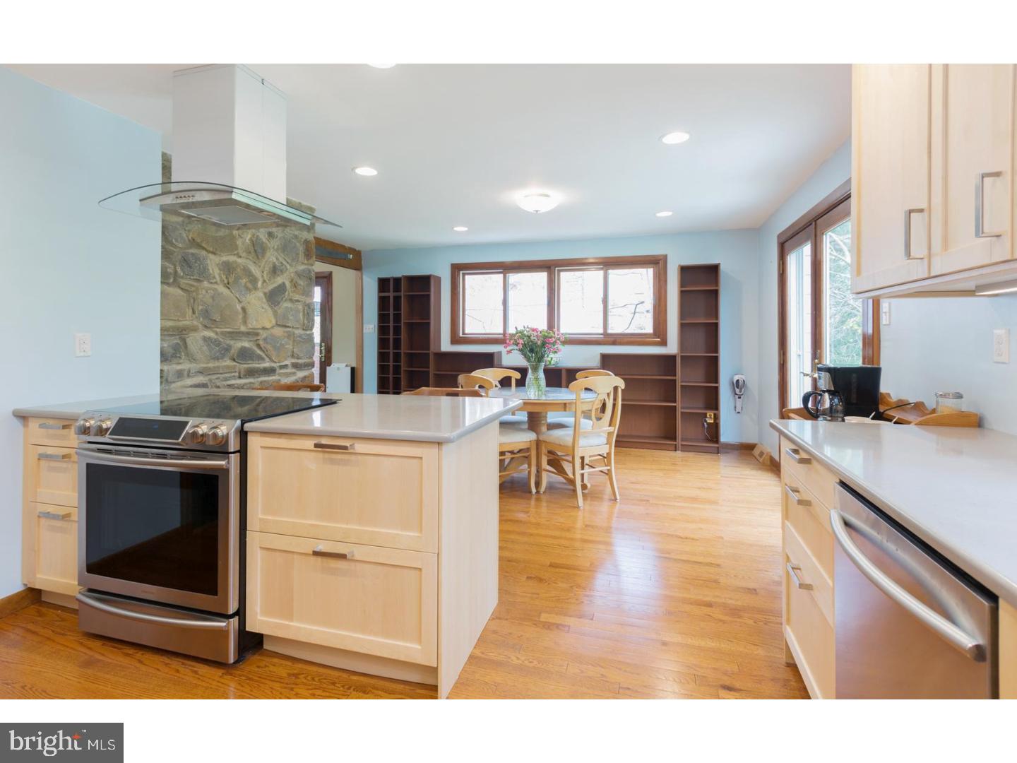 655 Trephanny Lane Wayne, PA 19087 - Photo 5 of 18 Kitchen