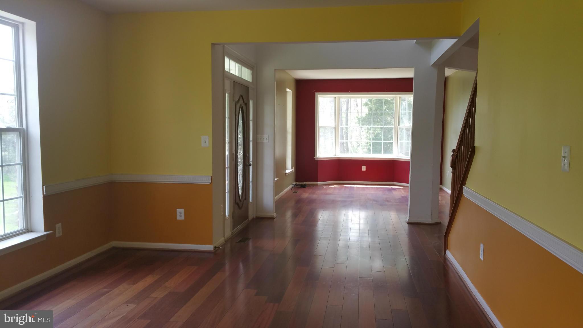 14837 Weller Road Hancock, MD 21750 - Photo 11 of 30 Living Room
