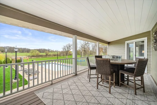 $700,000 | 10016 East Hickory Ridge Drive, Rochelle, IL 61068
