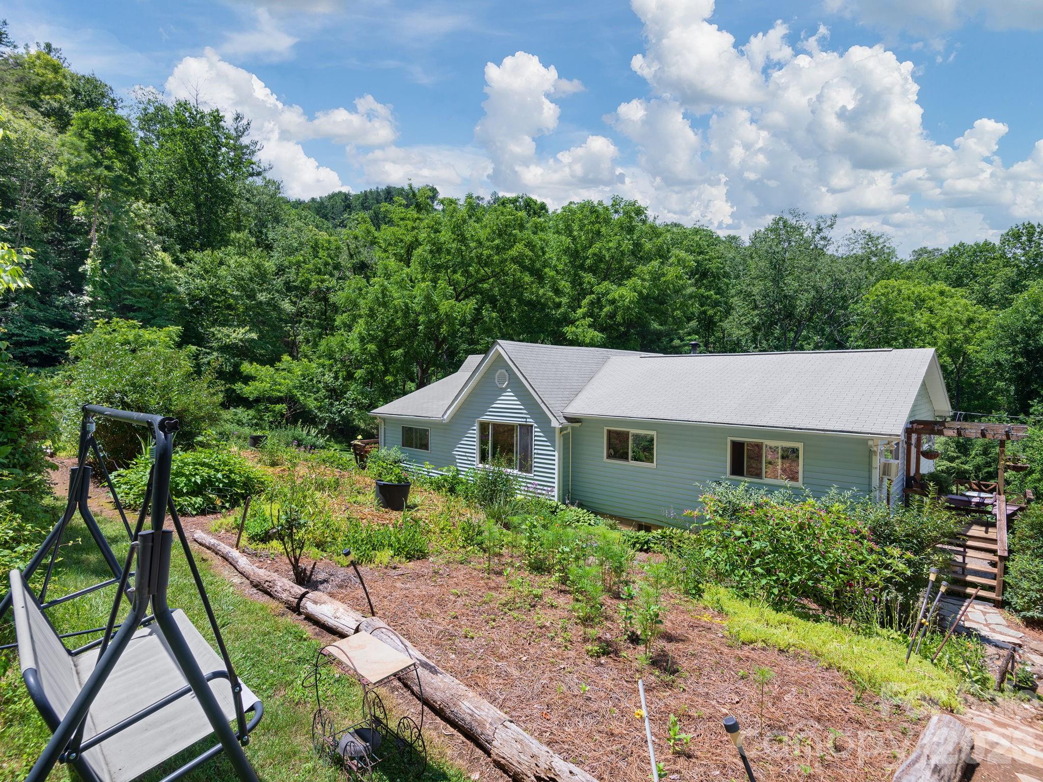 46 Perennial Ridge Weaverville, NC 28787 - Photo 4 of 44
