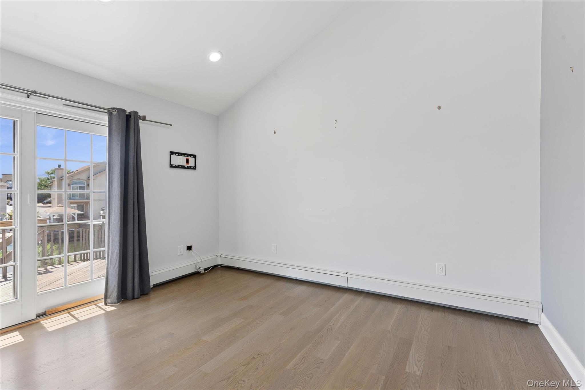 161 Barbara Road Bellmore, NY 11710 - Photo 21 of 33