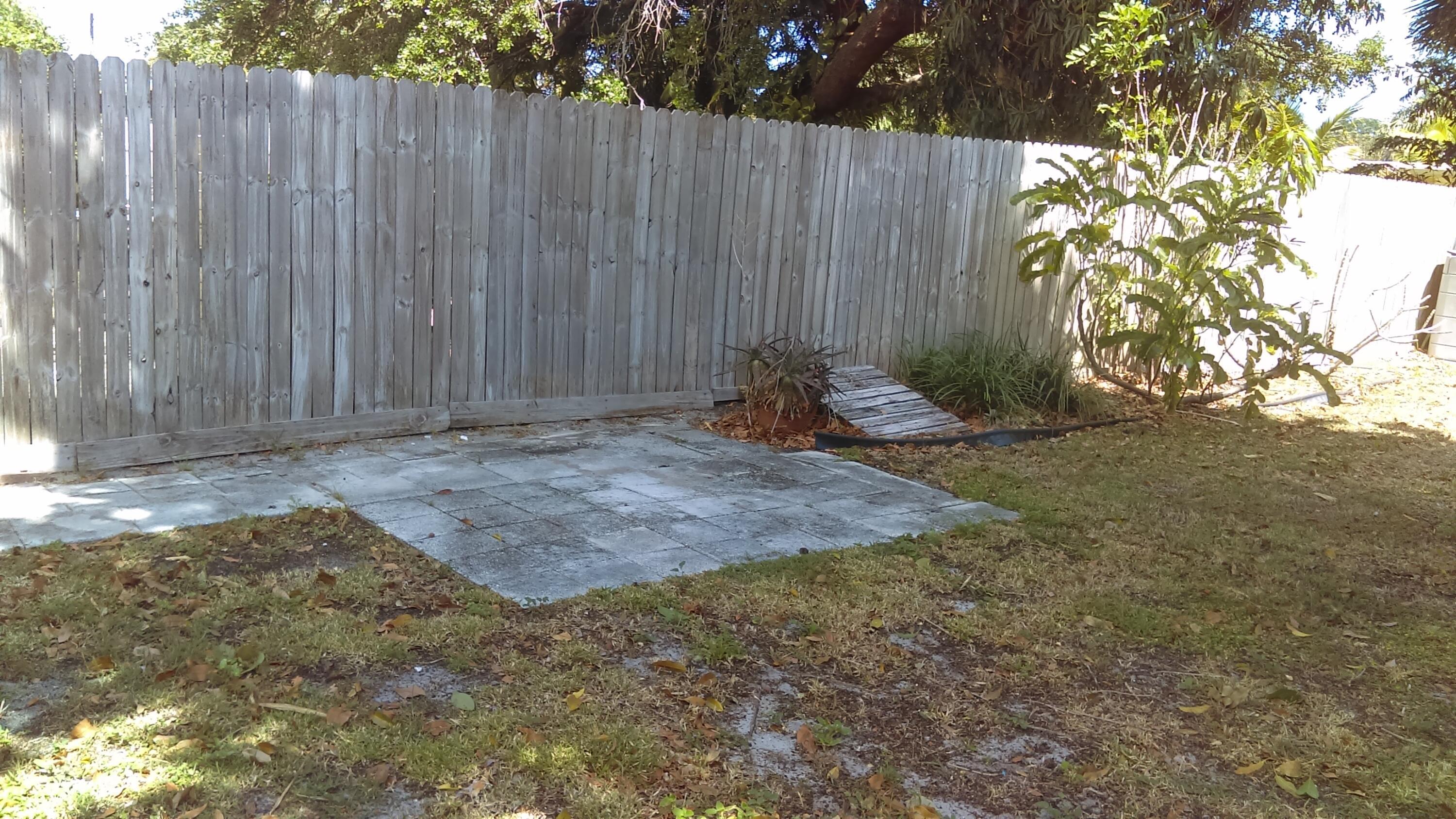 828 Prosperity Farms Road North Palm Beach, FL 33408 - Photo 12 of 13 Garden