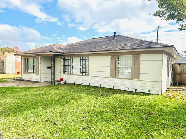 $184,450 | 6112 Pineway Boulevard, Houston, TX 77023