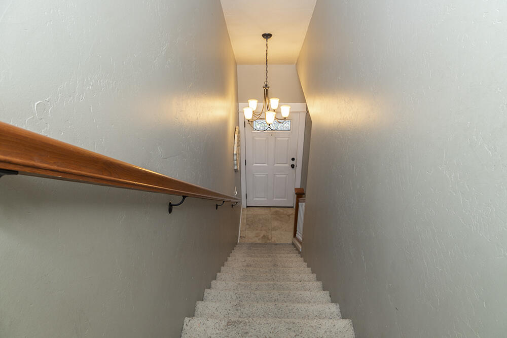 3067 Merriman Road Medford, OR 97501 - Photo 15 of 24 18