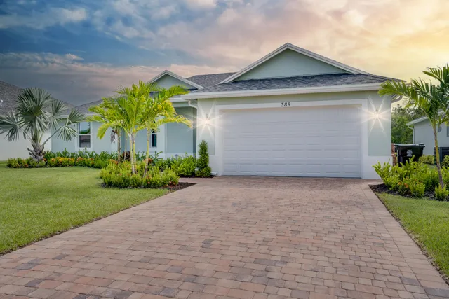$3,000 | 388 Southwest Vista Lake Drive, Port St. Lucie, FL 34953