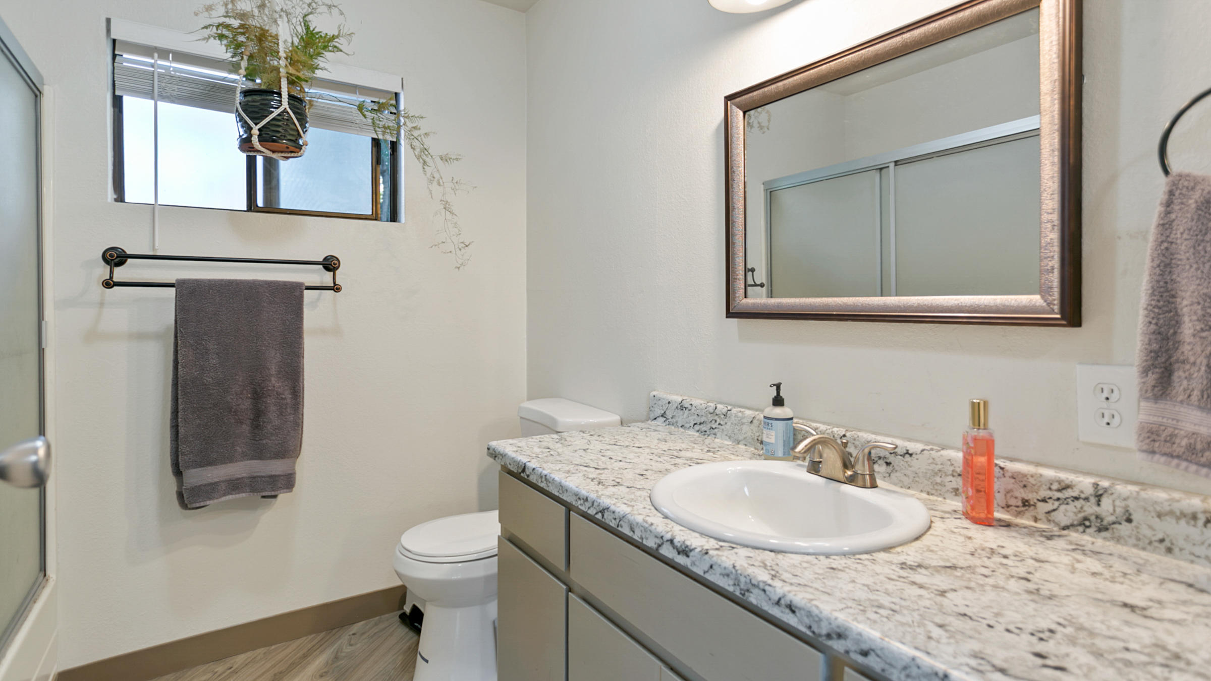 4434 East Bonnyview Road Redding, CA 96001 - Photo 21 of 35 IMG_0226