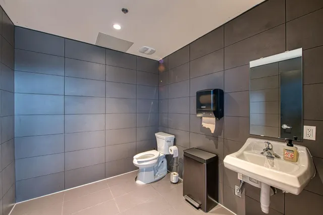 $6,500,000 | 14141 Millerton Road, Prather, CA 93651