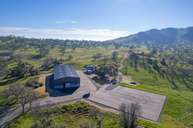 $6,500,000 | 14141 Millerton Road, Prather, CA 93651