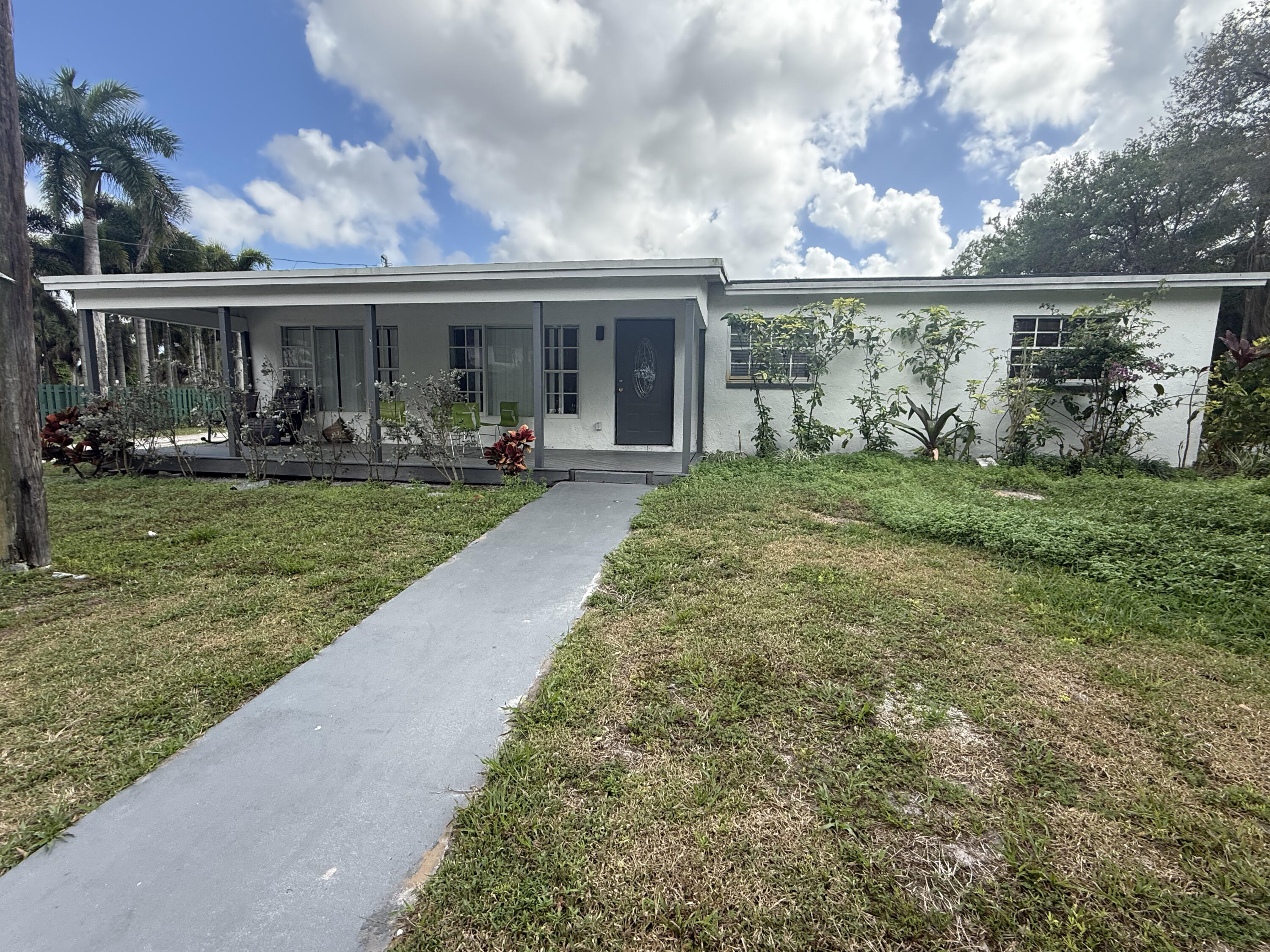 5360 South 73rd Road Lake Worth, FL 33463 - Photo 2 of 3 IMG_2520