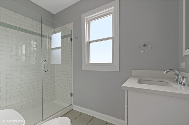 3237 West Victoria Street Chicago, IL 60659 - Photo 11 of 16