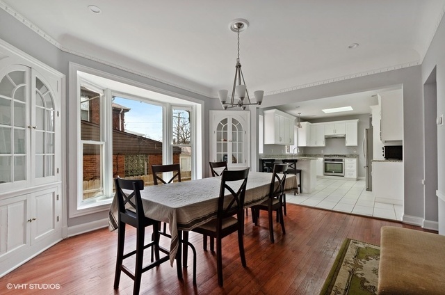 3237 West Victoria Street Chicago, IL 60659 - Photo 5 of 16