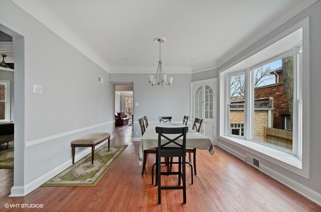 3237 West Victoria Street Chicago, IL 60659 - Photo 6 of 16