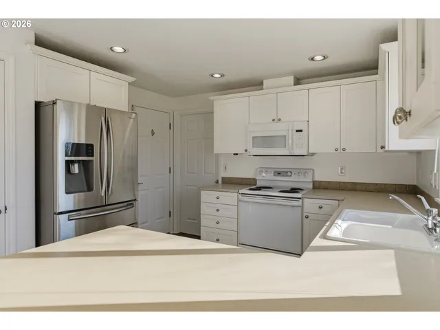 $465,000 | 37480 Coralburst Street, Sandy, OR 97055