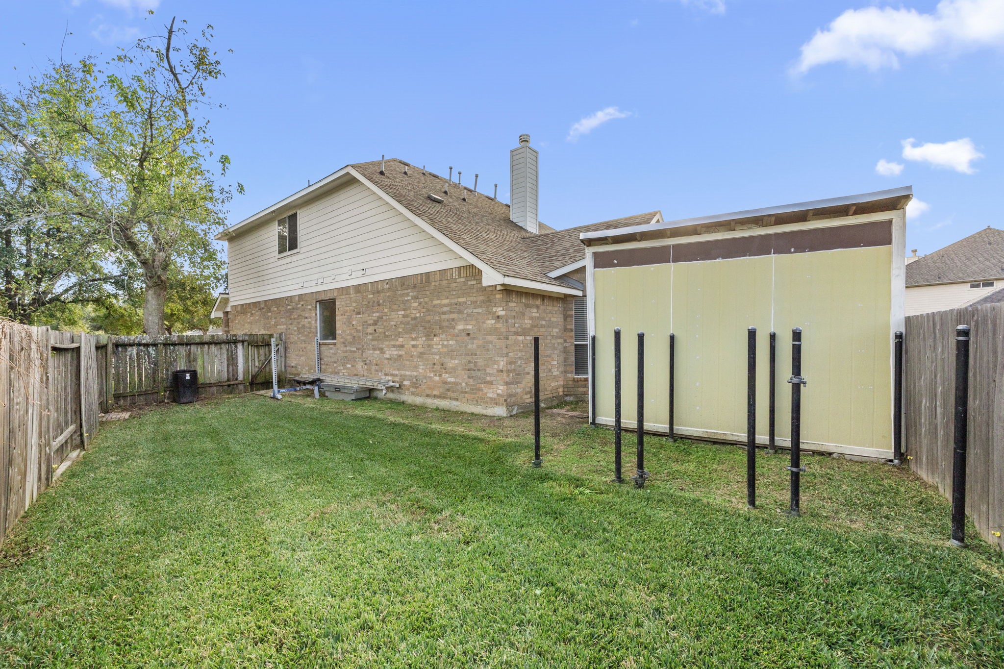927 Spring Source Place Spring, TX 77373 - Photo 33 of 37 a view of a back yard of the house