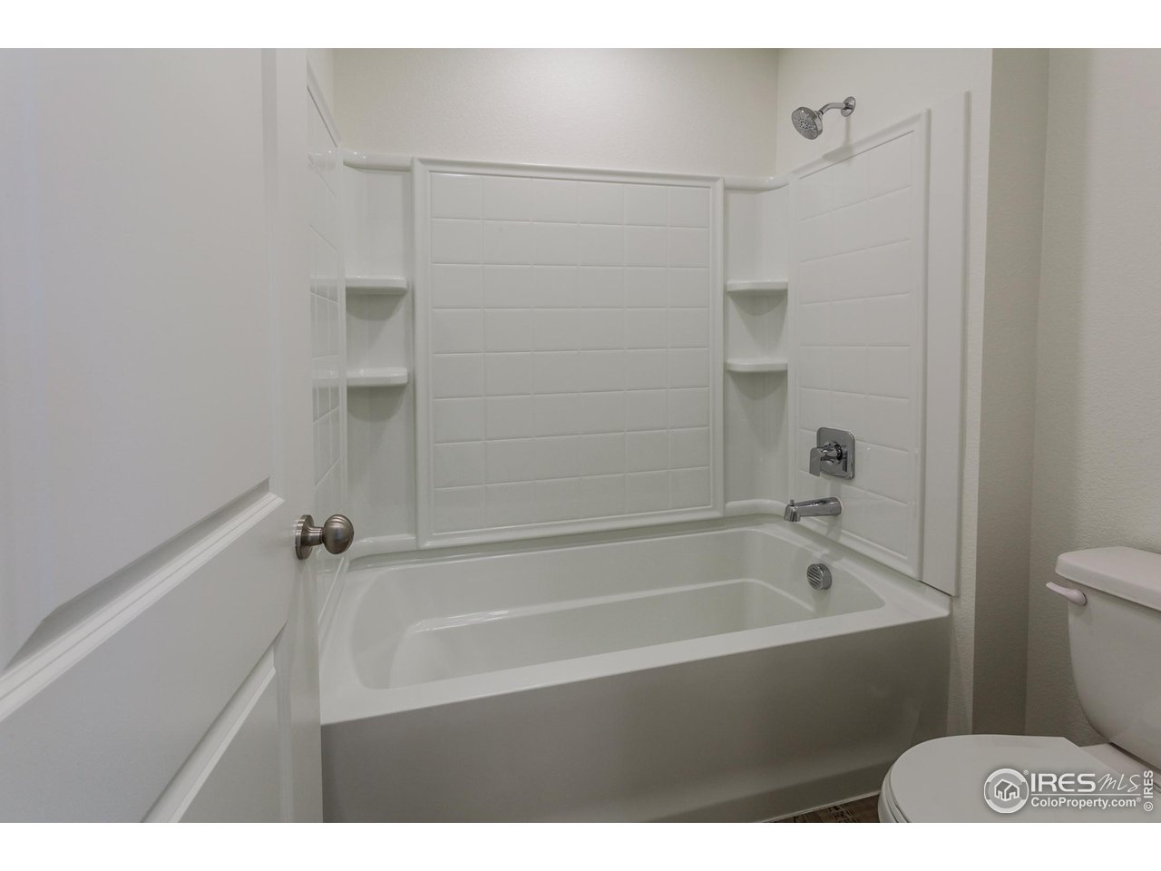 6642 4th St Road Greeley, CO 80634 - Photo 26 of 40 SECONDARY BATH