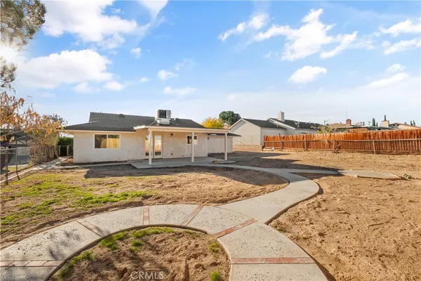 $369,999 | 14208 Apple Creek Drive, Victorville, CA 92395