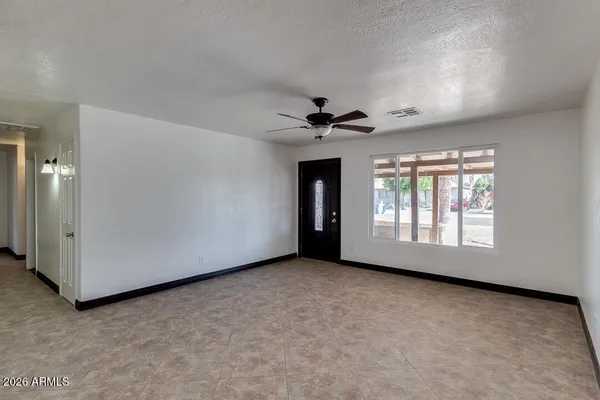 $3,495 | 1320 West 6th Street, Tempe, AZ 85281